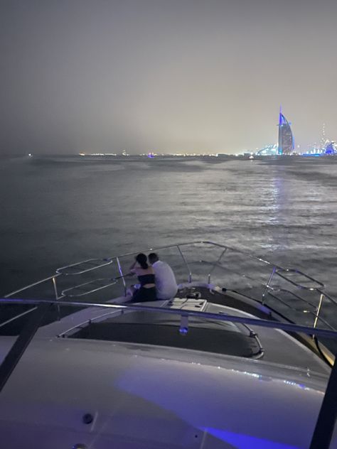 #burjalarab #boat #nightlife #couple #cutecouple #relationship #coupleromantic #romantic #sea Yacht Aesthetic Night Couple, Romantic Boat Date Night, Romantic Boat Date, Yacht Date Night, Yacht Date, Yacht Couple, Boat Date, Seoul Night, Yacht Aesthetic