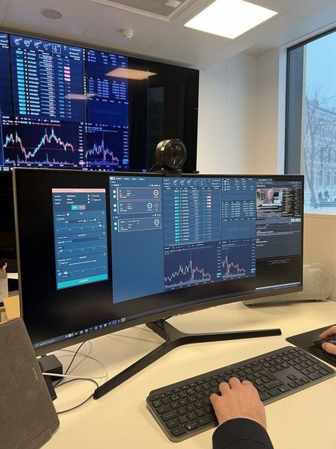 Rapid financial freedom with top crypto picks! 🚀 Invest in high-growth cryptocurrencies and achieve quick wealth and independence. 💵✨ Trading Room Setup, Crypto Aesthetic, Trader Setup, Trading Aesthetic, Future Accountant, Trading Setup, Trading Room, Trading Cryptocurrency, Day Trade