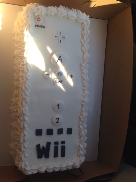 Wii Remote Strawberry cake Wii Birthday Party, Wii Tattoo, Wii Party, Bd Cake, 8 Birthday, Wii Remote, Level 8, Strawberry Cake, Bday Ideas