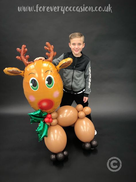 #christmas #christmasballoons #rudolph Christmas Balloon Decorations, Holiday Balloons, Christmas Balloons, Balloon Crafts, Balloon Sculptures, Balloon Animals, Balloon Art, Tree Wall, Christmas Designs