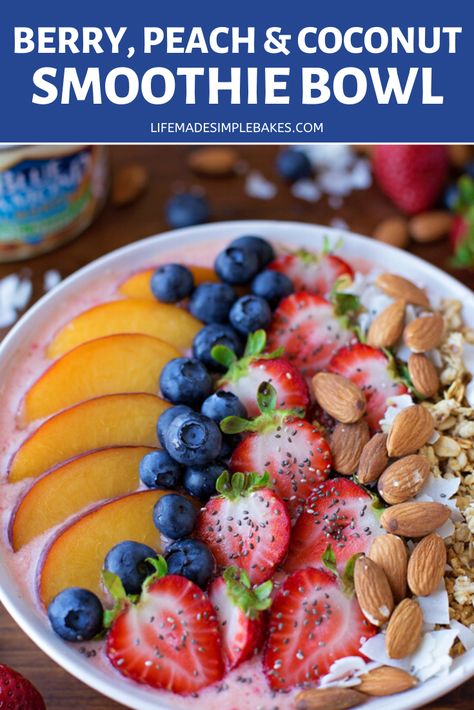 Coconut Smoothie Bowl, Coconut Smoothie, Kidney Cleanse, Healthy Breakfast Smoothies, Makanan Diet, Smoothie Bowl Recipe, Fruit Breakfast, Diet Vegetarian, Berry Smoothie