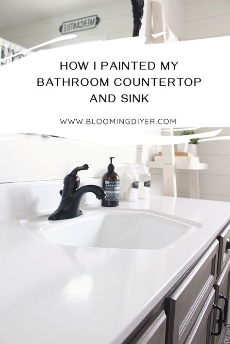 Bathroom Counter Paint, Painting Bathroom Sinks, Ugly Countertops, Painting Bathroom Countertops, Diy Bathroom Vanity Makeover, Bathroom Countertops Diy, Ugly Bathroom, Vogue Decor, Painted Vanity Bathroom