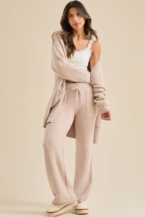 Lounge Wear Cute, Lounge Wear Aesthetic, Elegant Loungewear, Football Dress, Lounge Wear Sets, Wfh Outfits, Matching Lounge Set, Rich Women Lifestyle, Cozy Clothes