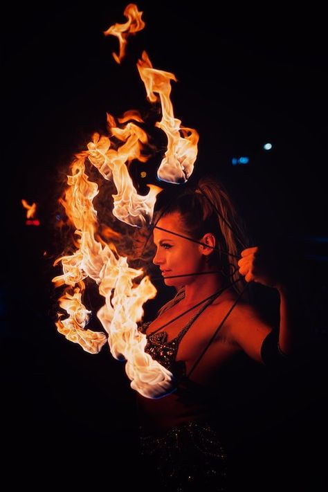 Photography With Fire Ideas, Fire Show Photography, Fire Spinning Photography, Fire Portrait, Fire Photoshoot, Fire Performer, Fire Spinning, Photoshoot Lights, Conference Photography