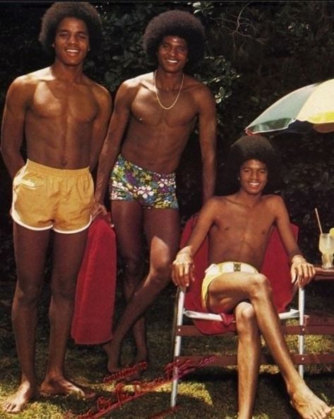 Jackie Jackson, Jermaine Jackson, Photos Of Michael Jackson, Joseph Jackson, Michael Jackson Pics, King Of Pop, Black Hollywood, Jackson 5, Jackson Family