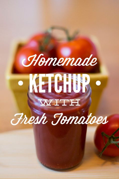 Ketchup From Fresh Tomatoes, Homemade Ketchup Recipes, Ketchup Recipe, Home Canning Recipes, Homemade Ketchup, Canning Food Preservation, Homemade Condiments, Canning Tomatoes, Home Canning