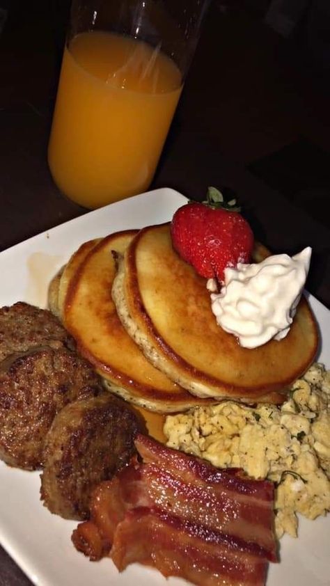 #follow #foodie #foodporn #food #dinner #breakfast #blogging #blogger #blog Black People Breakfast, Breakfast Black People, Breakfast Plates Black People, Meal Ideas Black People, Black People Food Recipes, Soul Food Dinner, Junk Food Snacks, Food Babe, Delicacy Food