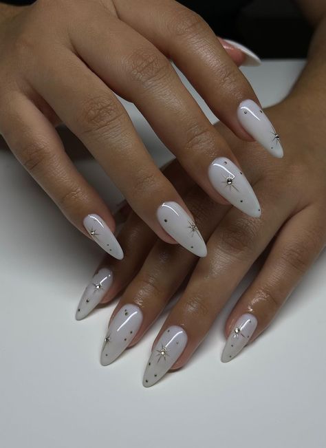 40 Simple Nail Designs to Inspire You White Simple Nail Designs, Simple Nail Designs White, Simple Nail Designs Fall, Simple Nail Designs Almond Shape, Simple Nail Designs Almond, Simple Nail Designs Square, Simple Nail Designs Short Nails, Simple Nail Designs For Fall, Simple Nail Designs For Beginners