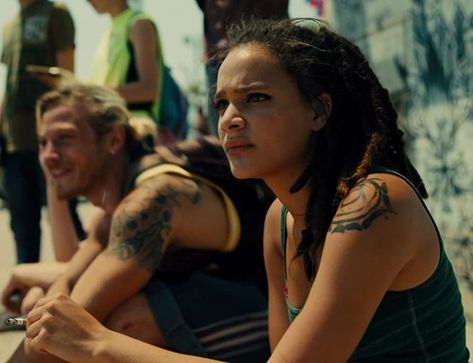 American Honey Movie, Honey Movie, Fire And Air, Running Through My Head, Sasha Lane, American Honey, Models To Draw, Movie Shots, Film Grab