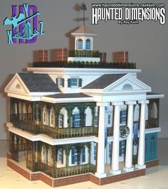 PAPER CRAFT: Disneyland New Orleans Haunted Mansion Model Design from heavy stock paper. The complete pattern & full directions are on this site. UNBELIEVABLY AWESOME!!!!! Haunted Mansion Blueprint, Haunted Mansion Dollhouse, New Orleans Haunted, Disney Christmas Village, Phantom Manor, Haunted Mansion Halloween, Haunted Mansion Disneyland, Foolish Mortals, Haunted Dollhouse