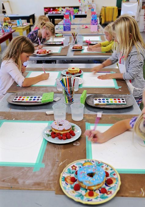 Students at Handmakery art studio in Carbondale, Colorado, paint still life paintings of doughnuts, based on the book Art Workshop for Children by Barbara Rucci. Handmakery Art, Art Workshop Ideas, Paint Still Life, Carbondale Colorado, Kids Art Studio, Kids Workshop, Art Studio Space, Art Studio Room, Art Studio Design