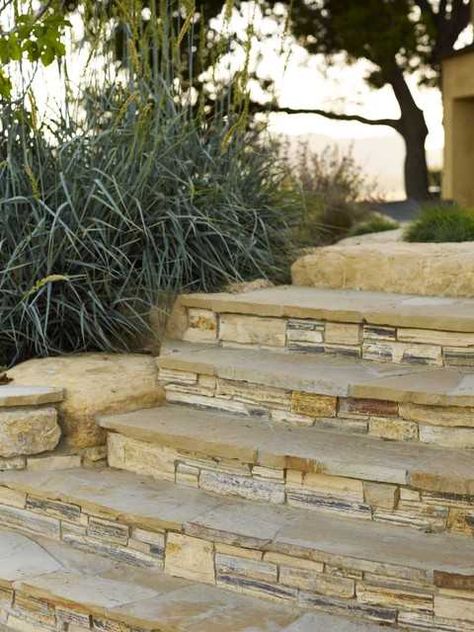 23 Creative Ideas Of Traditional Outdoor Front Entry Steps Front Porch Stone, Rock Steps, Front Door Steps, Front Porch Steps, Patio Steps, Front Walkway, Stone Steps, Garden Stairs, Stone Stairs