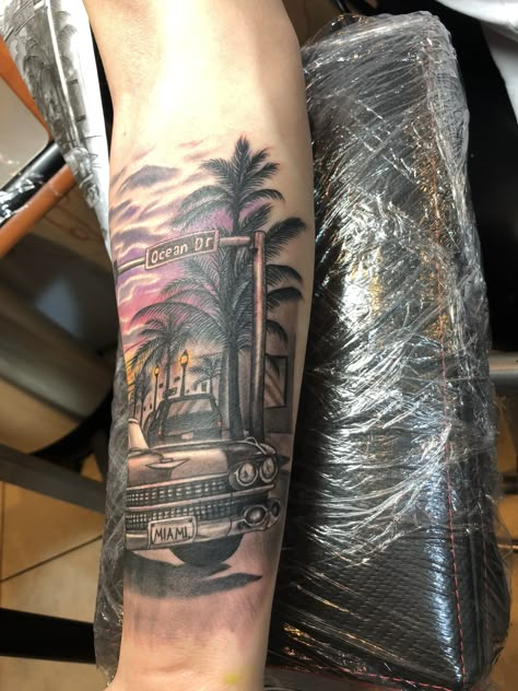 Miami Tattoo Ideas Men, Hotel California Tattoo, Florida Tattoo Ideas For Men, Florida Tattoo For Women, Miami Tattoo Ideas, Street Style Tattoos, Hybrid Tattoo, Mafia Tattoo, Good Vibes Tattoo