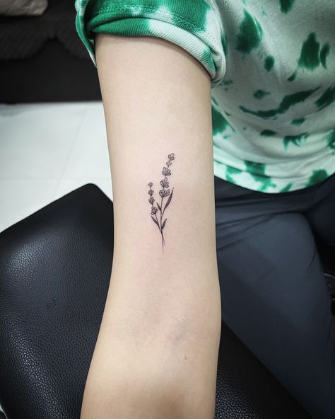 A touch of nature’s elegance. Delicate details, Powerful impact. Want to get a fine line delicate tattoo, DM me now! . . . #tattoo #tattoos #tattooart #tattooideas #tattooartist #lavender #lavendertattoo #botanical #botanicalart #botanicaltattoo #kandivali #borivali #tattooshop #tattoosofinstagram Delicate Lavender Tattoo, Sprig Of Lavender Tattoo Simple, Basil Flower Tattoo, Lilac Tattoo Design Black And White, Lupine Flowers Tattoo, Fine Line Lavender Tattoo, Wisteria Tattoo, Tattoo Lavender, Now Tattoo