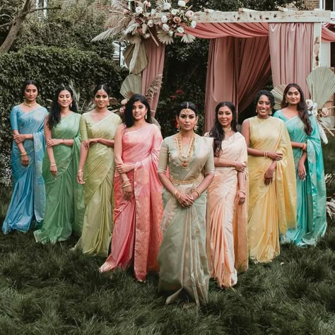 Pastel Saree Bridesmaids, Marriage Dress Code For Cousins Kerala, Bridesmaids Sarees Indian, Bride And Bridesmaid Pictures Indian, South Indian Wedding Bridesmaids, Wedding Dresses For Bridesmaids Indian, Hindu Wedding Bridesmaids, Family Theme Dress For Indian Wedding, Bridesmaid Photoshoot Indian