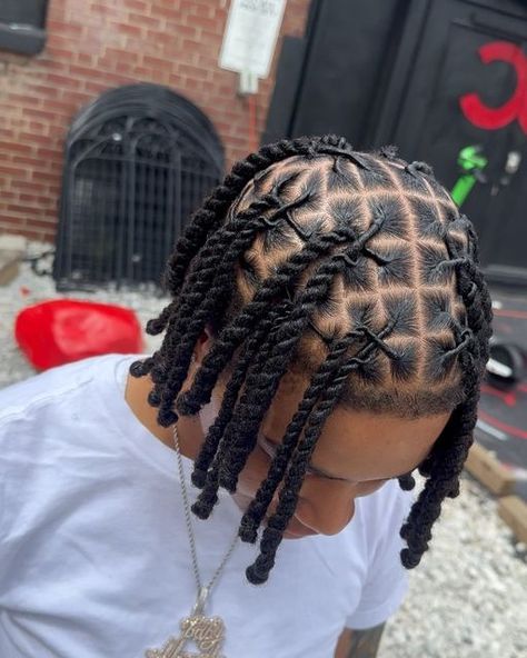 LOCEDNBYNAE💈 on Instagram: "CRISS CROSS TWO STRAND FIRE🔥🔥 #locs #twostrandtwist #content #explore #hairstylist #hair #neat #atlanta LINK IN BIO💯" 3 Barrel Twist Dreads Men, Rope Twist Men Locs, Two Strand Dreads Locs Men, Men’s Colored Locs, Men’s Loc Styles Barrel, Mens Dreadlock Styles, Hair Twists Black, Cornrow Hairstyles For Men, Braids For Boys