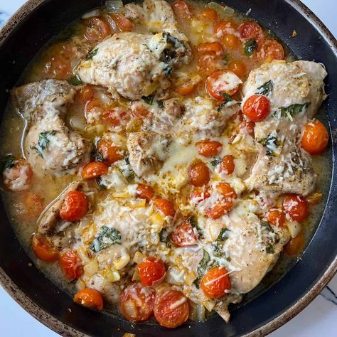 🍗 Best Recipe for Chicken Pomodoro Chicken Pomodoro, Chicken Baked, Recipe For Chicken, Lean Meals, Homemade Tomato Sauce, Sausage Pasta, Chicken Cutlets, Juicy Chicken, Best Recipe