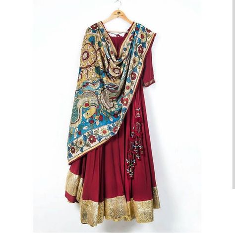 Red silk Dress with kalamkari dupatta. It's so classy Dress With Kalamkari Dupatta, Anjul Bhandari, Kalamkari Dupatta, Kalamkari Dresses, Long Blouse Designs, Silk Kurti Designs, Designer Anarkali Dresses, Lehenga Saree Design, Long Frock Designs