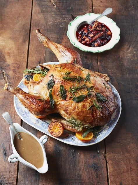 Jamie's easy turkey Spicy Cornbread, Easy Turkey Recipes, Carving A Turkey, Hp Sauce, Christmas Turkey, Jamie Oliver Recipes, Easy Turkey, Jamie Oliver, Roasted Turkey