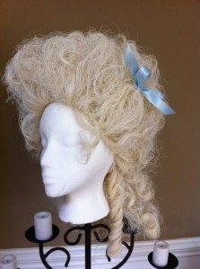 How to make genuine looking marie antoniette wig Marie Antoinette Wig, Powdered Wig, 18th Century Hair, Marie Antoinette Costume, 18th Century Dress, Rococo Fashion, 18th Century Costume, Wig Party, White Spray Paint