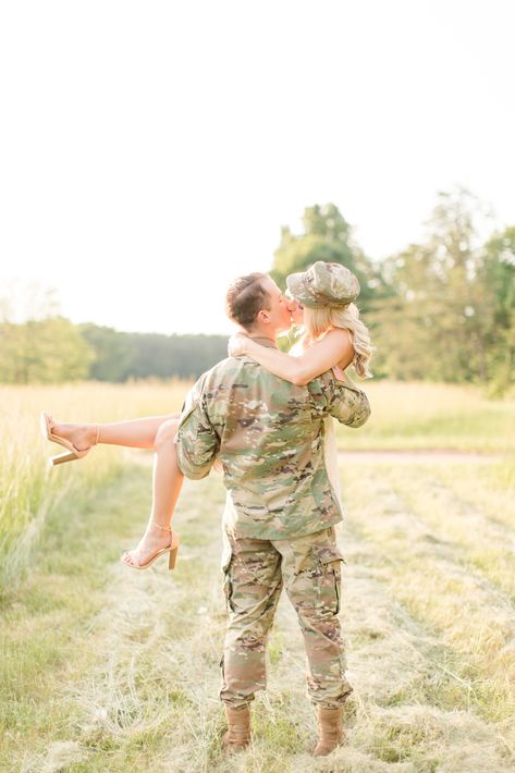 Summer Military Engagement Session by Taylor Lynn Photography Army Family Pictures, Army Wedding Photos, Army Husband And Wife Photoshoot, Army Engagement Pictures, Army Engagement Photos, Military Photoshoot, Army Couple Photography, Military Maternity Pictures, Military Family Pictures