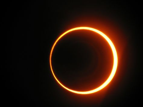 An Annular Solar Eclipse Is Happening On Feb. 26, 2017, So Here's ... Astrology For The Soul, Partial Eclipse, Eclipse Solar, Moon Silhouette, Pinhole Camera, Solar Eclipses, Solar Flare, Hubble Space Telescope, Before Sunset