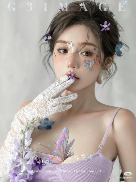 Douyin Photoshoot, J Fashion Harajuku, Adventure Music, Pretty Eye Makeup, Flower Makeup, Music Instagram, Dreamy Photography, Ethereal Makeup, Photoshoot Makeup