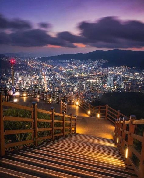 South Korea Landscape, Korea Landscape, Seoul Night, South Korea Photography, Seoul Korea Travel, Korea Wallpaper, Seoul Travel, Busan South Korea, South Korea Seoul