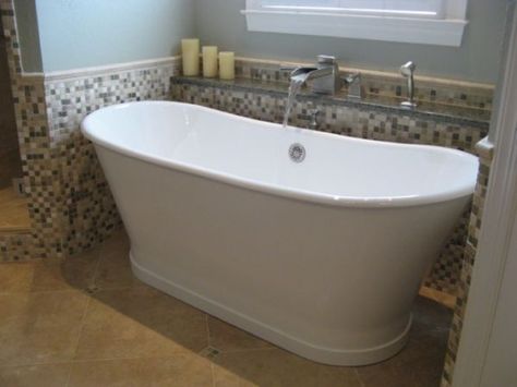 10 Modern Freestanding Bathtub Designs To Take in Consideration This Year Stand Alone Tub, Tub Ideas, Bathtub Design, Standing Bath, Soaker Tub, Master Bath Remodel, Small Bathroom Storage, Bad Design, Tub And Shower Faucets