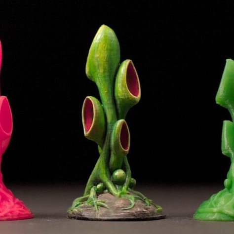 Plant Alien, Alien Painting, Printing Templates, Alien Planets, Alien Plants, Mushroom Crafts, Miniature Photography, Paper Plants, Alien Design