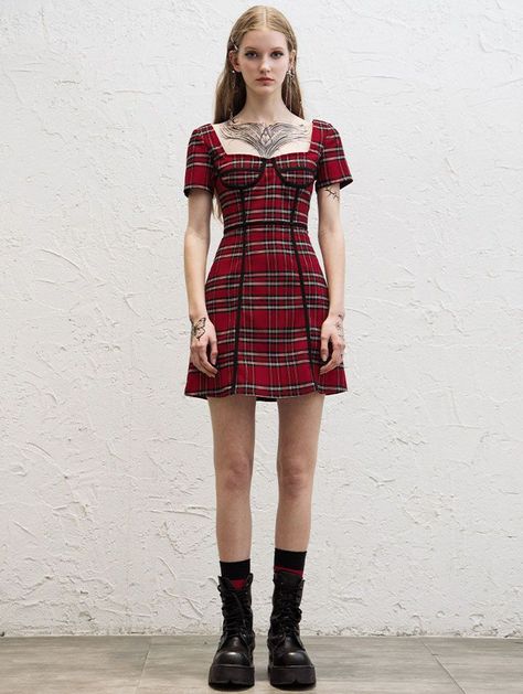 Plaid Dress Grunge, Red Plaid Outfit, Grunge Shorts, Metal Dress, Upcycled Dress, Dress Display, Punk Dress, Pastel Goth Fashion, Gothic Grunge