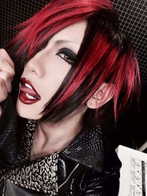 Kote Kei Makeup, V Kei, Kote Kei, Goth Guys, Pretty Ppl, Aesthetic Hair, Visual Kei, Image Collection, Face Claims