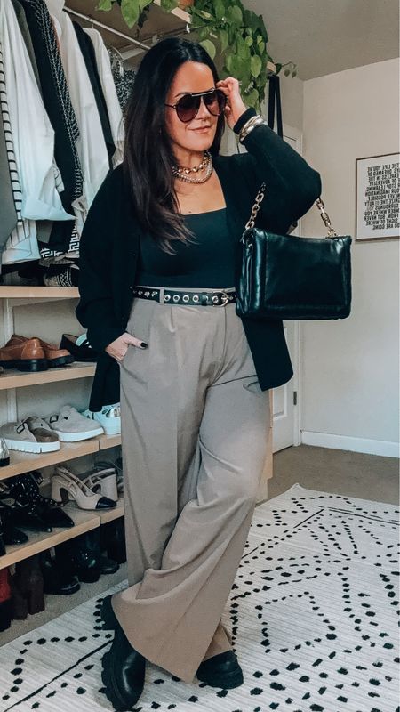 Midsize Work Fashion, Taryn Midsize, Curvy Business Casual Outfits, Taryn Truly, Look Midsize, Midsize Outfit, Plus Size Chic, Midsize Outfits, Classic Style Outfits