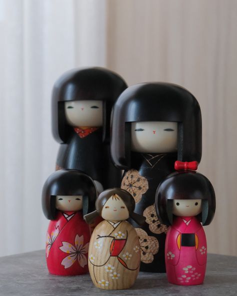 — Kokeshi Dolls by Usaburo Moi there! We received a new shipment of kokeshi dolls over the weekend and they are all up on the site now! Usaburo Okamoto, the founder of Usaburo Kokeshi, was born in Shinto in 1917 and started to make kokeshi in 1950. He invented new styles by introducing techniques that use special machines as well as a manufacturing method using a wheel, and combined painting with a brush with carving and poker drawing methods. At present, the studio has six woodworkers res... Poker Drawing, Drawing Methods, Types Of Puppets, Hina Dolls, Japanese Dolls, Kokeshi Dolls, Wooden Pegs, Doll Maker, Peg Dolls