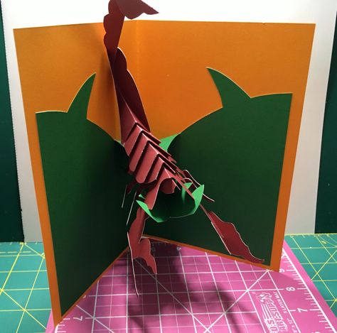 Scorpion pop-up card Scorpion Craft, Pop Up Books, Pop Ups, Kirigami, Scorpion, Handmade Cards, Cards Handmade, Pop Up, Presentation