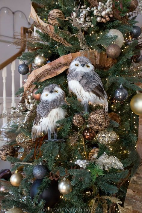 Enchanted Christmas, Christmas Tree Ideas Woodland Theme, Forest Theme Christmas Tree, Woodland Creatures Christmas Tree, Woodland Tree Christmas, Animal Christmas Tree, Woodland Creature Christmas Tree, Forest Animal Christmas Tree, Rustic Woodland Christmas Tree