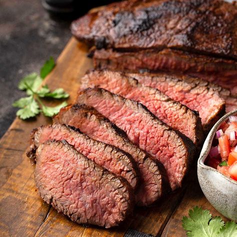 Tip Steak Recipes, Oven Roasted Tri Tip, Tri Tip Marinade, Tritip Recipes, Tri Tip Steak Recipes, Tri Tip Roast, Tri Tip Steak, Coffee Rubbed Steak, Cooking Tri Tip