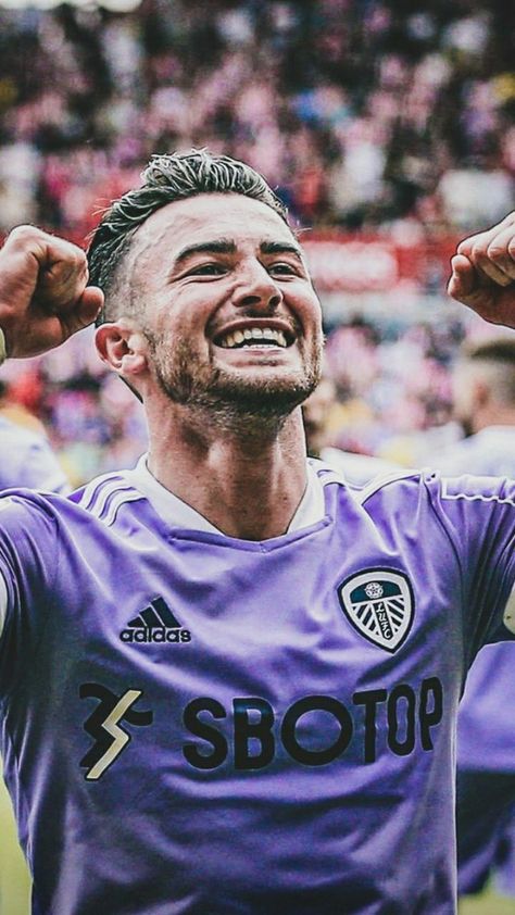 Credit to sehqphotos Leeds United Wallpaper, Leeds Football, Jack Harrison, Leeds United Football, Football Ideas, United Wallpaper, Leeds United Fc, English Football, Cristiano Ronaldo 7