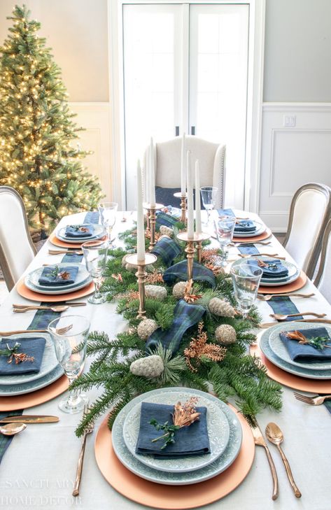 An Easy Christmas Centerpiece for a Long Table - Sanctuary Home Decor Christmas Table Decorations Centerpiece, Christmas Table Decorations Diy, Diy Christmas Table, Centerpiece Christmas, Blue Christmas Decor, Christmas Dining Table, Tafel Decor, Christmas Dinner Table, Christmas Table Centerpieces