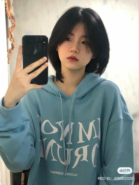 ִ ۫ ּ ﹗ ˖ ་ 💭 𖦆𝐬𝐡𝐢𝐧𝐞𝐞 𝐮𝐧𝐢𝐯𝐞𝐫𝐬𝐞೯ ִ ۫ ⛸️ ˑ 𖥻 ִ ۫ ּ Tomboy Haircut, Ulzzang Short Hair, Tomboy Hairstyles, Short Hair Tomboy, Korean Short Hair, Hair Style Korea, Asian Short Hair, Hair Inspiration Short, Style Korea