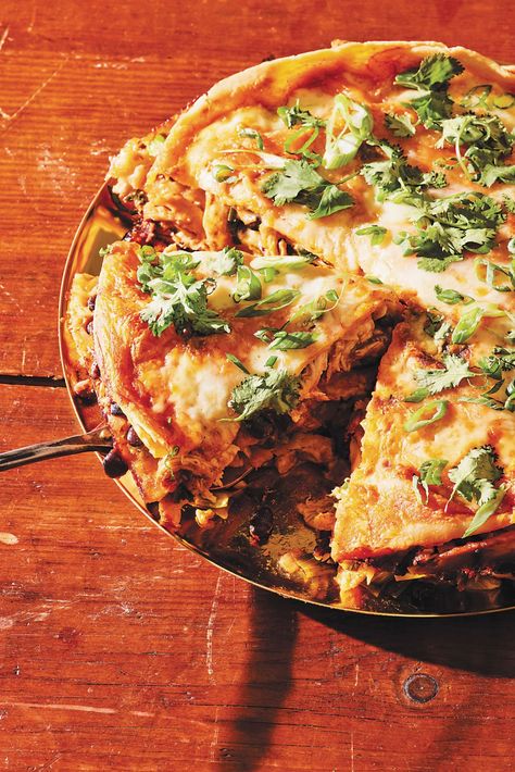 Enchiladas Pie Recipe, Chicken Enchilada Pie, Enchilada Pie Recipe Ground Beef, Mexican Pie Recipes, Enchiladas Pie, Chicken Enchilada Pie Recipe, Enchilada Pie Recipe, Tortilla Pie Recipe, Mexican Pie