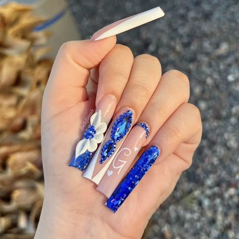 ig: stefsnails_ <3 Nails Painting, Acrylic Nail Designs Coffin, Blue And Silver Nails, Royal Blue Nails, 2023 Nails, Blue Acrylic Nails, Glamour Nails, Nails Design With Rhinestones, Long Acrylic Nails Coffin