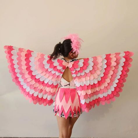 Flmingo Bird Wings Headband and Bird Tail and Bird Felt Feet - Etsy Flamingo Wings, Flamingo Halloween Costume, Bird Wings Costume, Flamingo Costume, Handmade Tutu, Flamingo Theme, Horse Costumes, Party Favors For Kids Birthday, Flamingo Bird