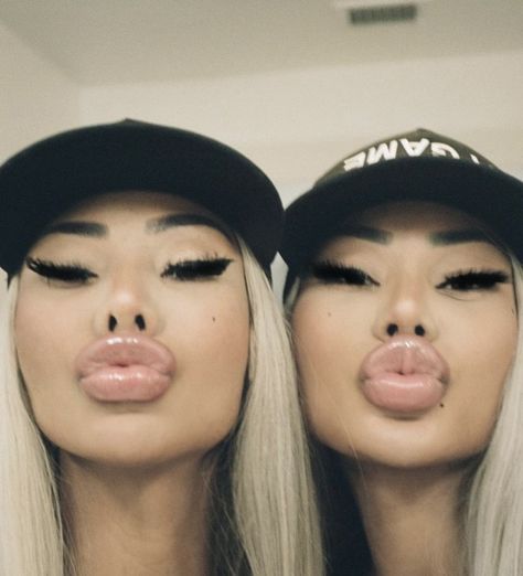 Claremont Twins, Clermont Twins, Blonde Hair, Twins, Lips, Blonde, Hair