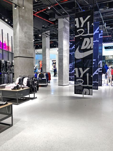 New Dubai Nike shop weaves Arabic script into store design Sport Store Design, Nike Showroom, Nike Store Design, Modern Store Design, Nike Shopping, Nike World, Arabic Script, Weave Shop, Retail Concepts