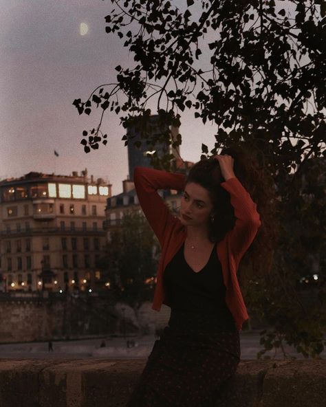 Léanne Ansar on Instagram: “…and if you’re ever lonely, just look at the moon. Someone, somewhere, is looking at it too 🌜✨🌹 . . . . . . #theparisguru #vintageefeeling…” French Aesthetic, Look At The Moon, The Moon, Look At, Moon, Paris, Hair, On Instagram, Beauty