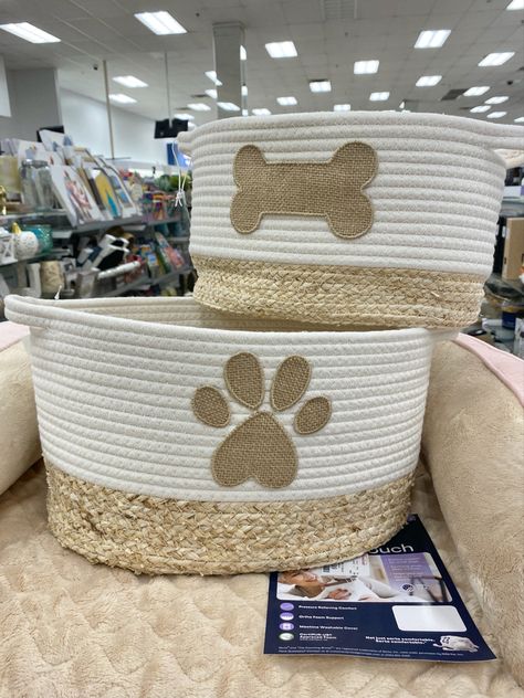 Dog Toy Bin Ideas, Dog Toys Basket, Dog Toys Storage, Dog Toy Aesthetic, Aesthetic Dog Toys, Dog Toy Storage Ideas, Puppy Set Up Ideas, Dog Toys Aesthetic, Aesthetic Dog Supplies