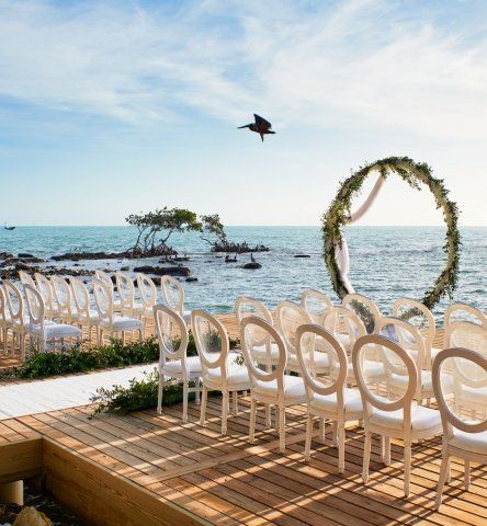 Key West Wedding Venue Beach, Isla Bella Beach Resort Wedding, Luxury Beach Wedding, Modern Beach Wedding, Florida Keys Resorts, Wedding Venues Florida, Florida Keys Wedding Venues, Florida Keys Beaches, Beachfront Wedding