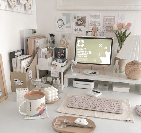 Desk Layout, Study Desk Organization, Desk Organisation, Cozy Desk, Study Desk Decor, Desk Inspo, Desk Inspiration, Hiasan Bilik, Pinterest Room Decor