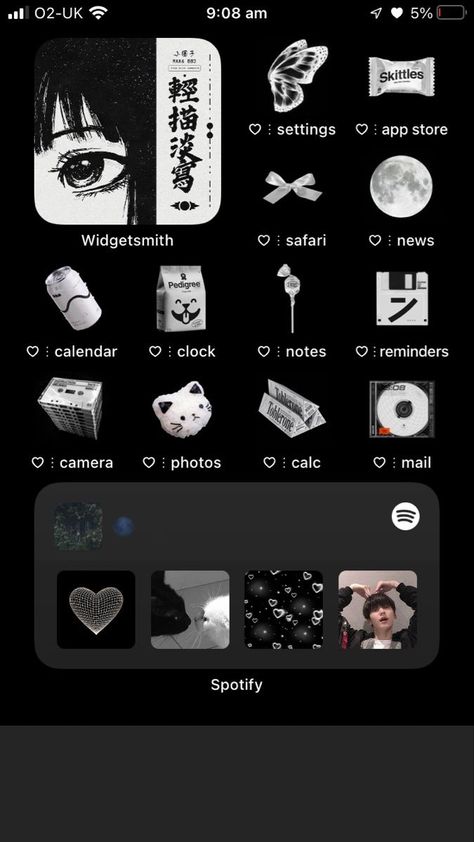 black home screen layout Black Home Screen Layout, Black House Aesthetic, Black Home Screen, Ios Organization, Png Images For Editing, Black Kawaii, Home Screen Layout, Iphone Home Screen Layout, Iphone Wallpaper Kawaii